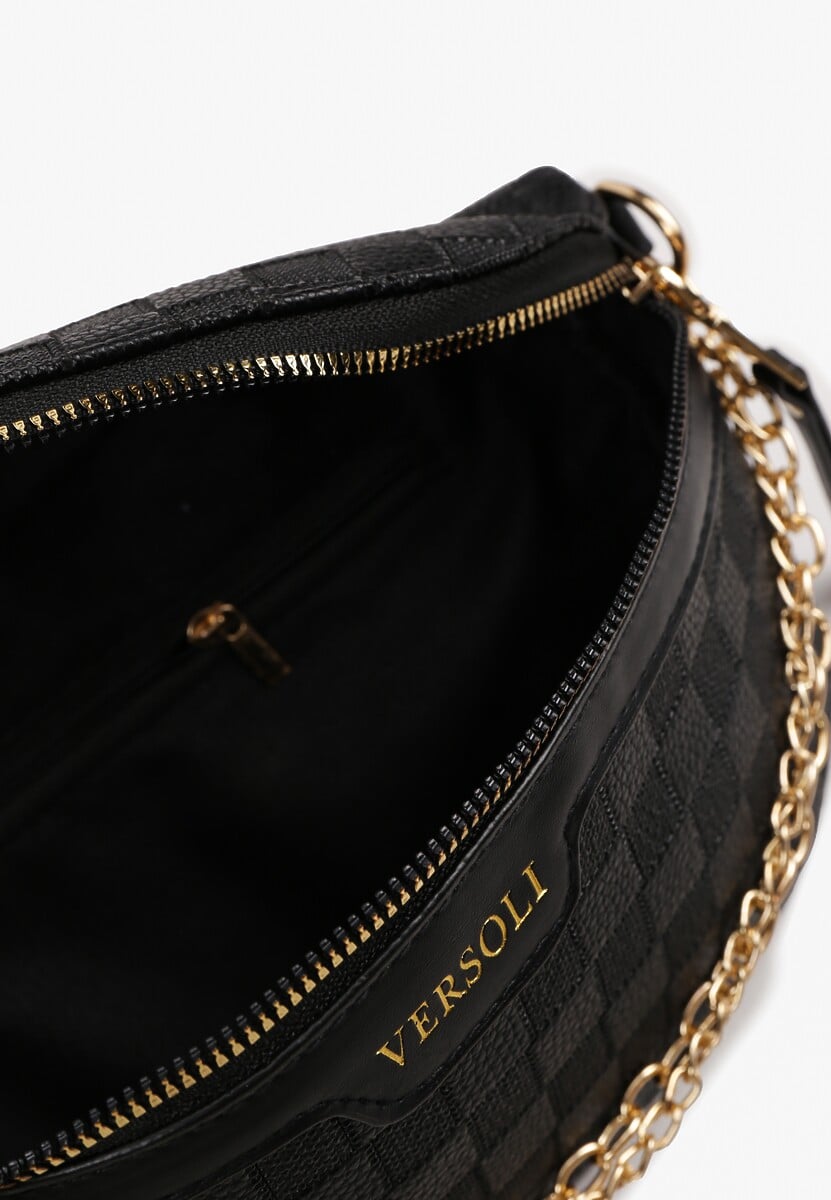 Czarna Nerka z Ozdobnym Napisem Tłoczeniem i Łańcuszkiem Lioquella