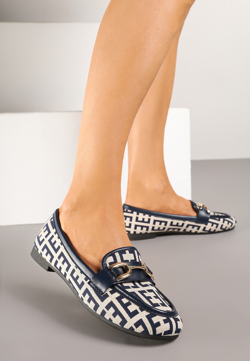 Granatowe Mokasyny z Ekozamszu z Ozdobną Metaliczną Aplikacją Nusarila