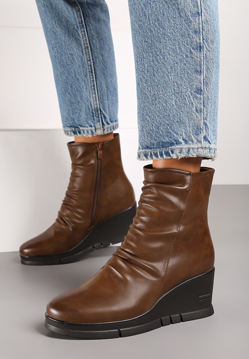 Brązowe Casualowe Botki na Koturnie z Marszczeniem przy Cholewce Itteara