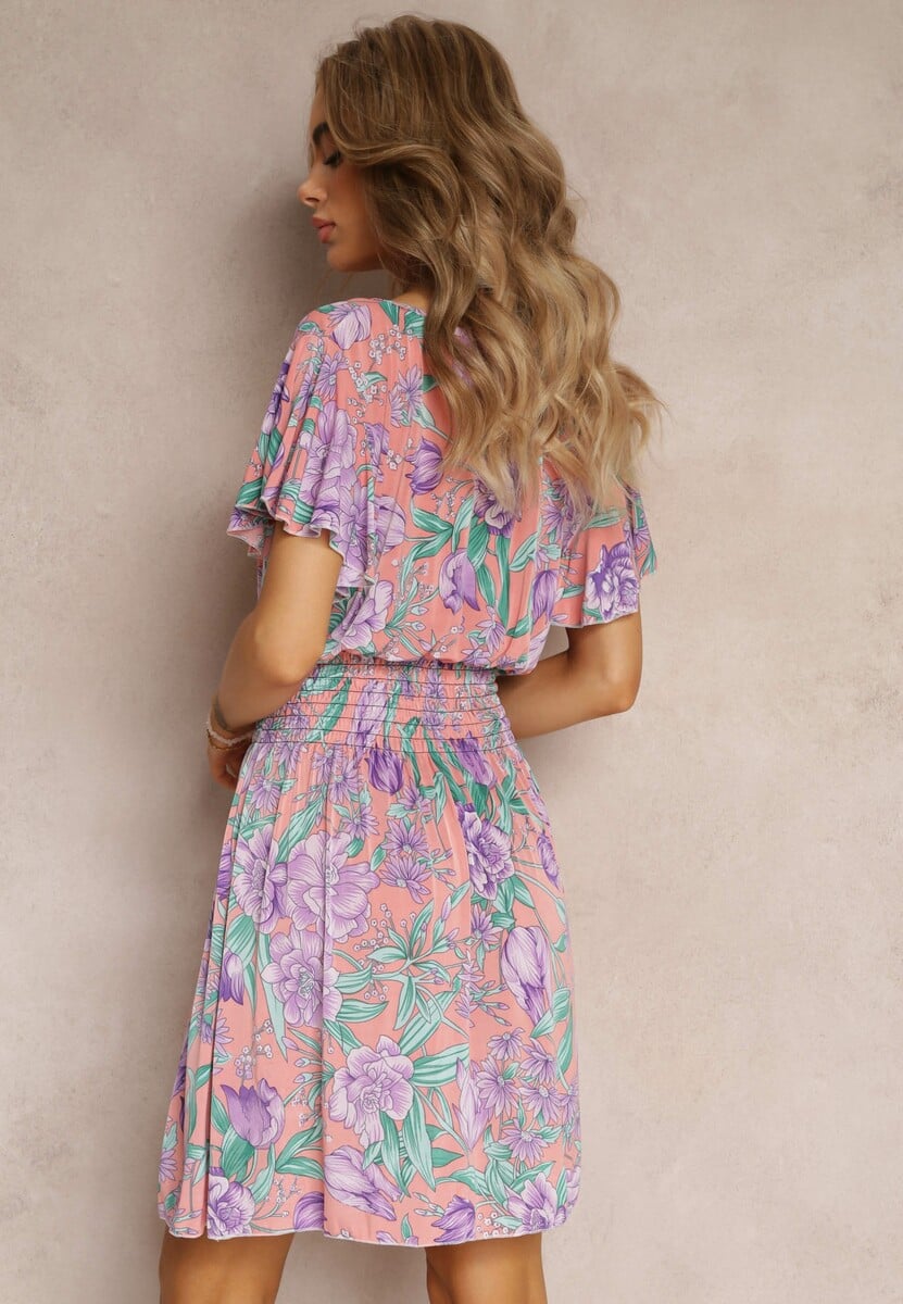 Jasnoróżowa Kopertowa Sukienka Mini w Kwiaty z Szeroką Gumką w Talii Pellianne