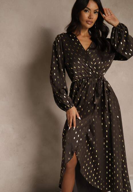 Brązowa Wiązana Sukienka o Kopertowym Kroju Zdobiona Metalicznym Printem Reinora