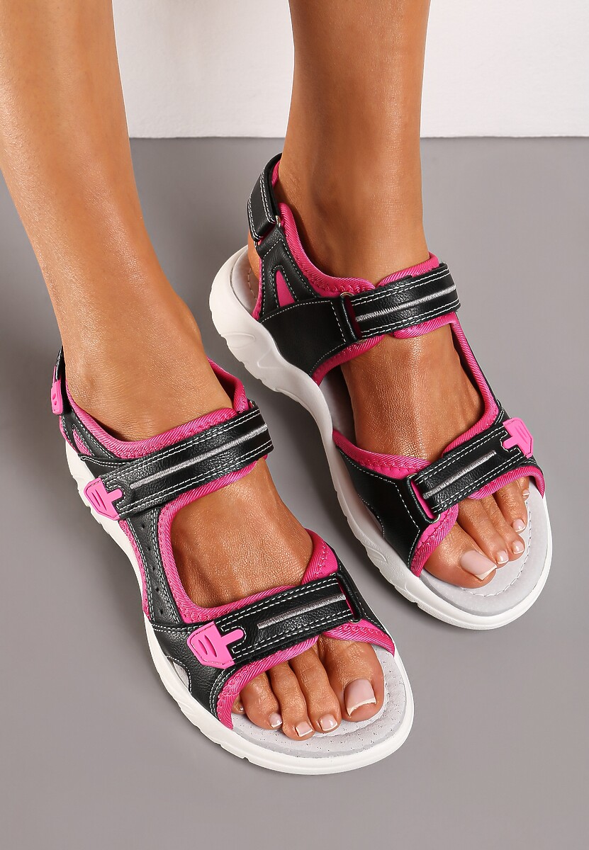 Czarne Sandały z Nieregularną Podeszwą Skórzaną Wkładką i Zapięciem na Rzepy Casiarda