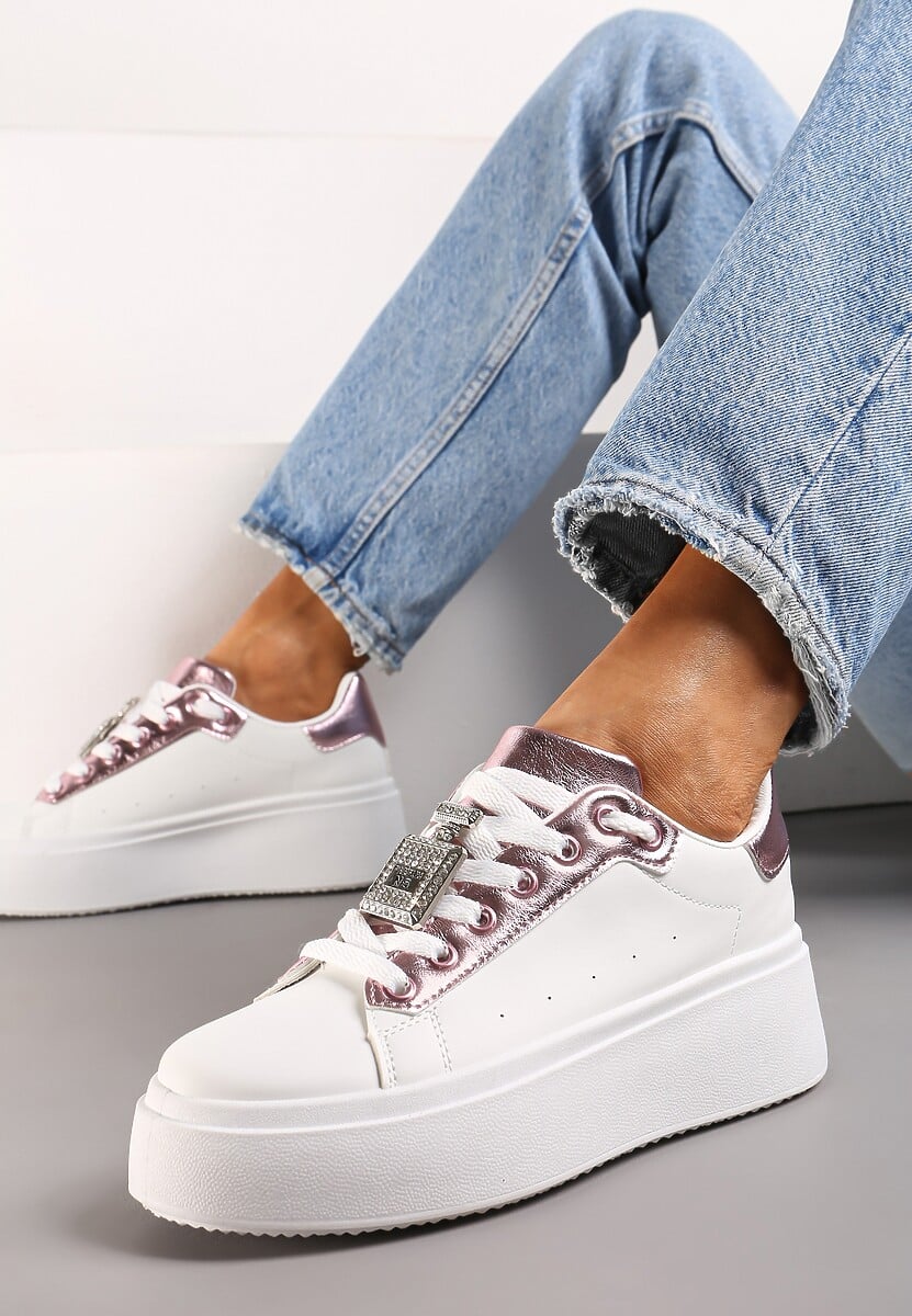 Biało-Różowe Sneakersy z Metaliczną Zawieszką na Sznurówkach Ozdobioną Cyrkoniami Edosa