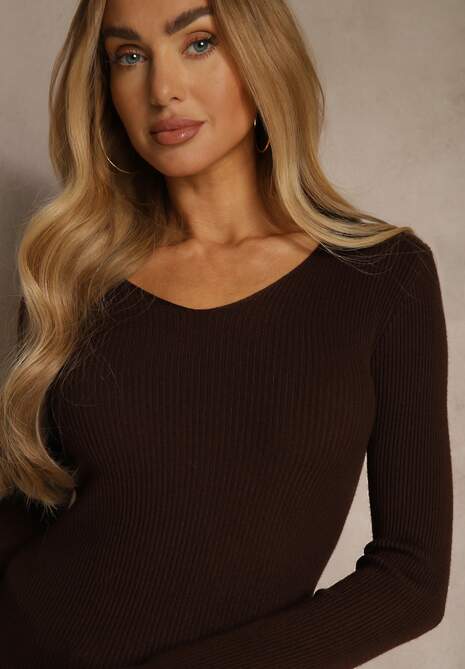Brązowy Sweter o Klasycznym Fasonie w Drobne Prążki Vorida