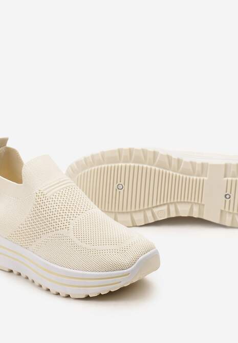 Beżowe Wsuwane Buty Sportowe z Miękką Cholewką na Niskiej Platformie Dionema