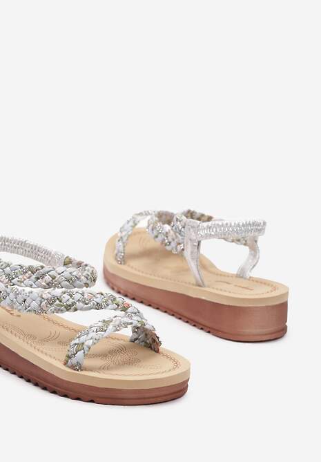 Srebrne Sandały na Płaskiej Podeszwie z Wkładką z Imitacji Skóry z Ozdobnymi Cyrkoniami Fioretta