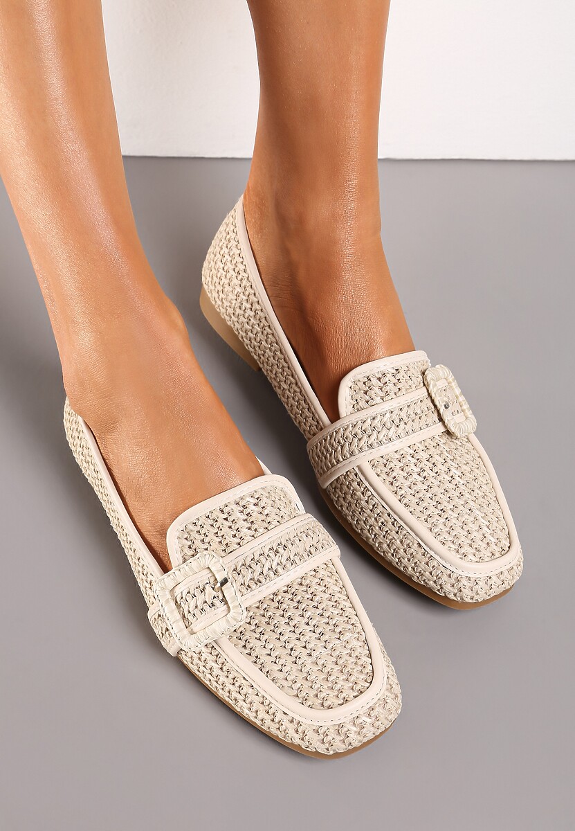 Beżowe Mokasyny z Szeroką Klamrą Nawina