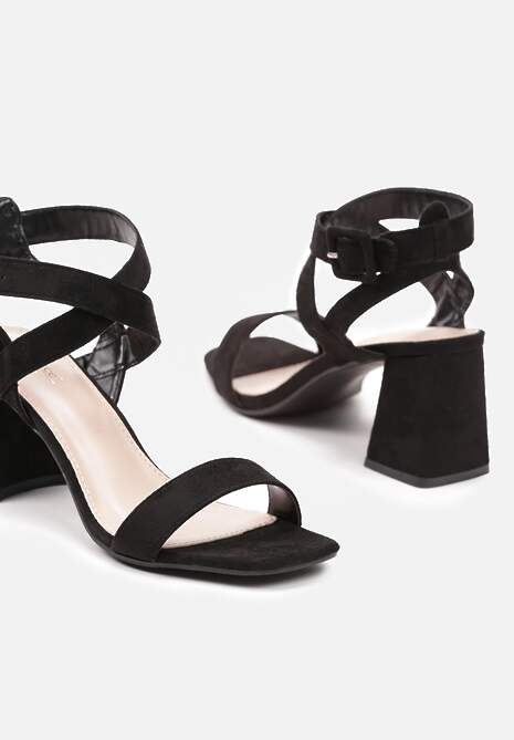 Czarne Casualowe Sandały na Słupku Zapinane na Sprzączkę Lilalana