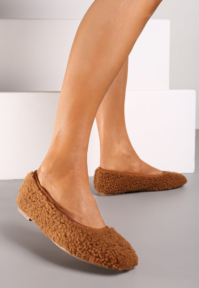 Brązowe Balerinki na Płaskiej Podeszwie z Futerkiem w Stylu Barankowym Zdobieniem Armegia