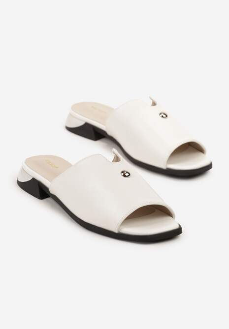 Białe Klapki Vices z Ozdobą i Geometryczną Cholewką Tilavira