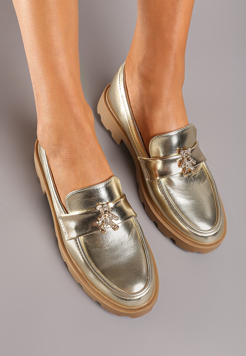 Złote Mokasyny na Płaskiej Podeszwie Ozdobione Cyrkoniowym Misiem Nevithra