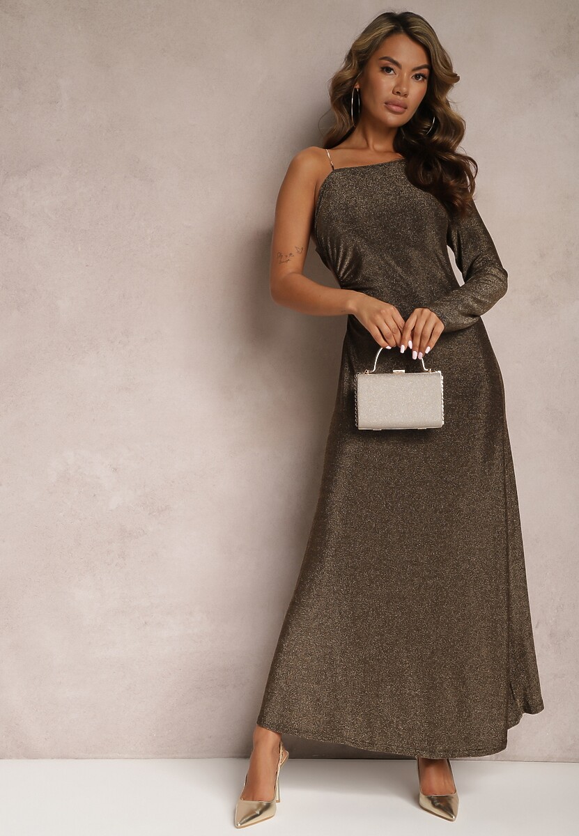 Złota Asymetryczna Sukienka Maxi na Jedno Ramię z Ozdobnym Łańcuszkiem Ombrelle