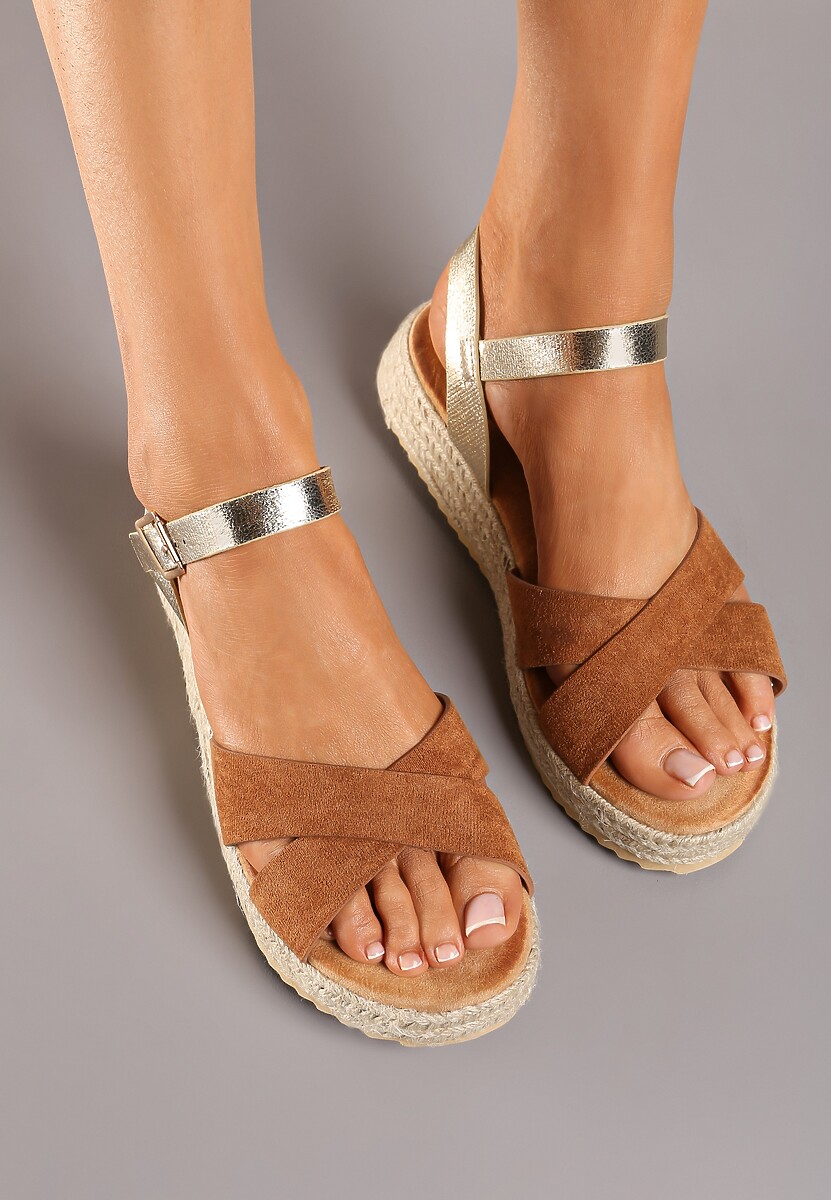 Brązowe Sandały na Platformie Ozdobionej Plecionką Zapinane na Sprzączkę Tiremia