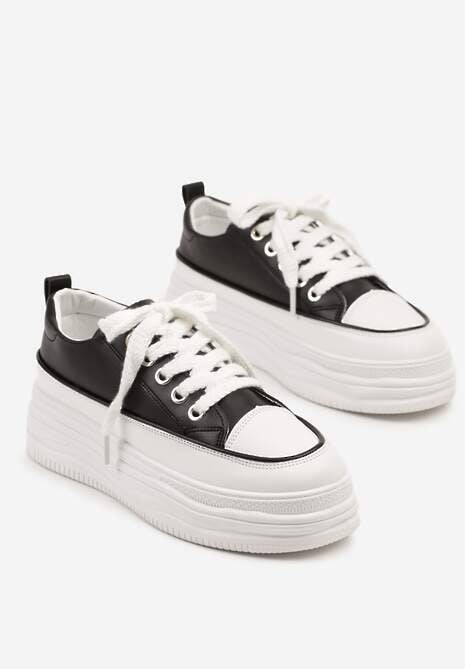 Czarno-Białe Streetwearowe Trampki na Tłoczonej Platformie Fellimi