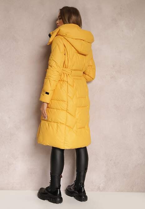 Żółta Kurtka Pikowana Długa z Paskiem i Saszetką Cythine