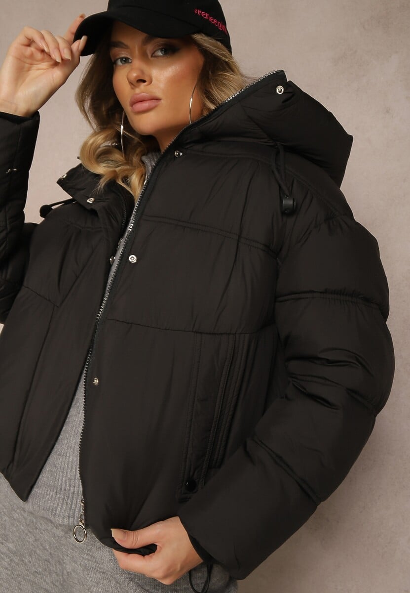 Czarna Pikowana Kurtka z Kapturem ściągaczami i Troczkami Hedidra