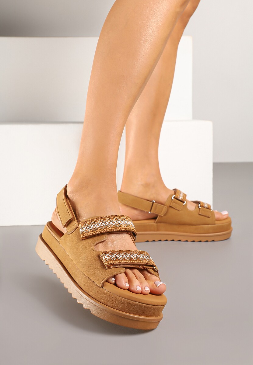 Brązowe Sandały na Niskiej Platformie z Zapięciem na Rzep Zdobione Haftem Soreze