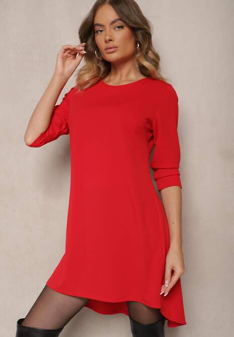 Czerwona Sukienka o Trapezowym Kroju z Dłuższym Tyłem Gemivra
