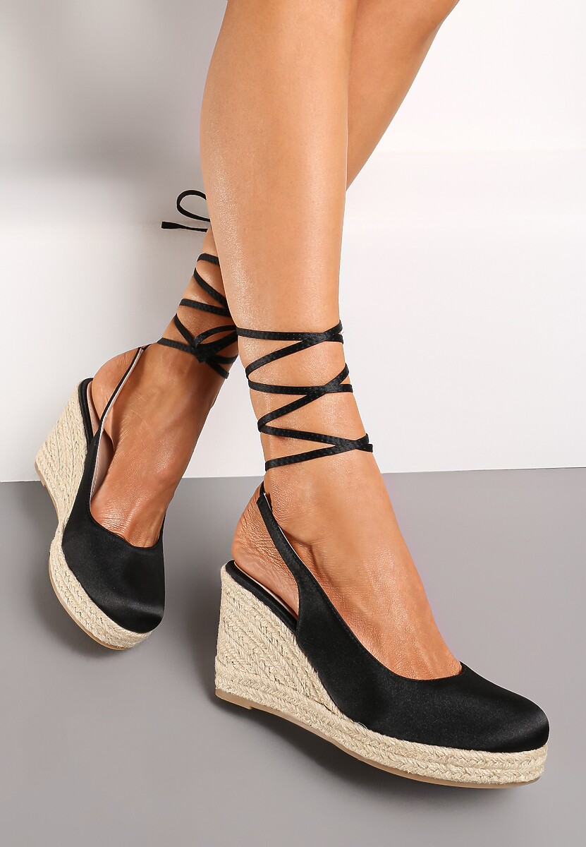 Czarne Sandały Espadryle z Satynową Cholewką i Plecionym Koturnem Manolla