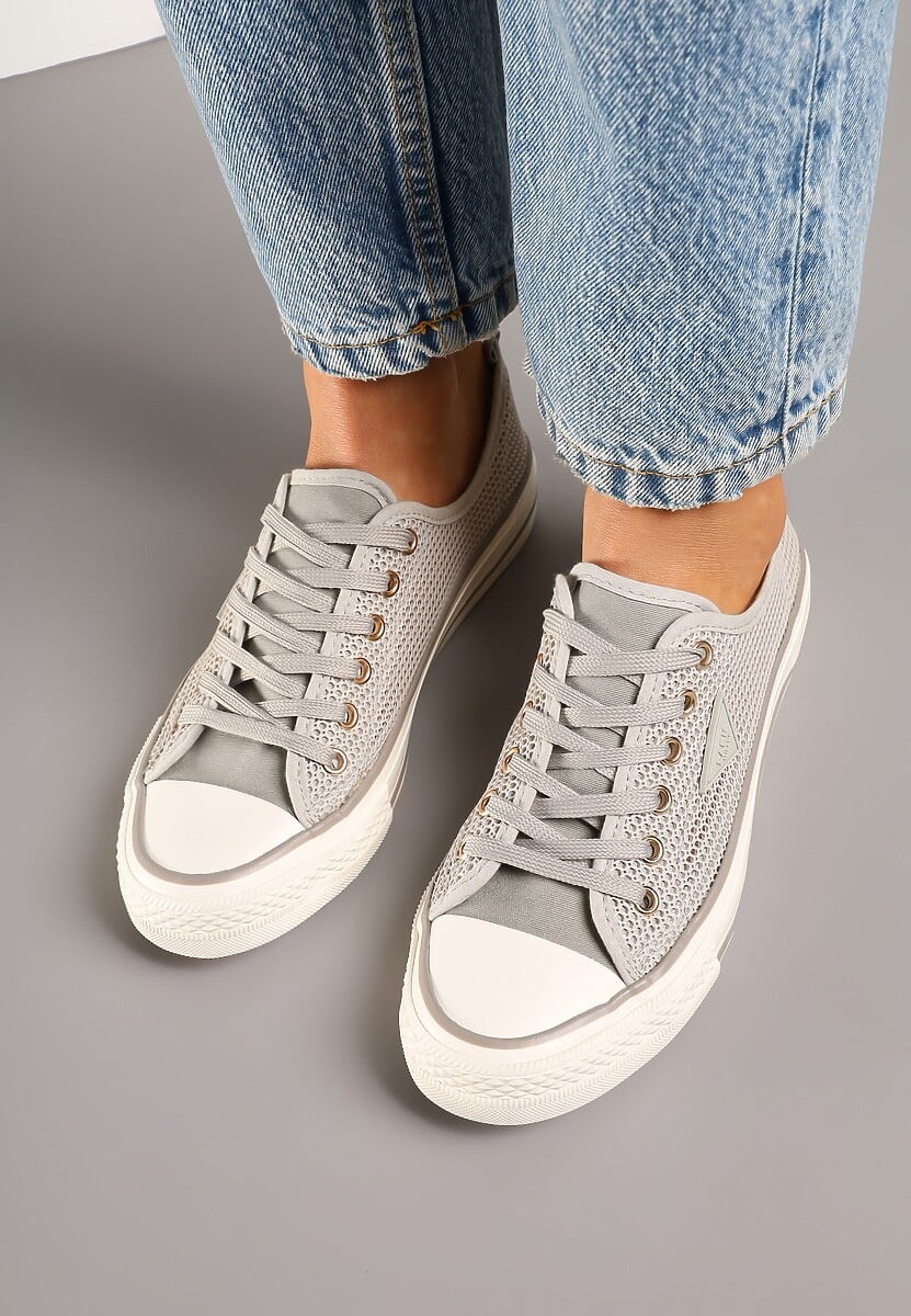 Jasnoszare Szydełkowe Trampki o Klasycznym Fasonie Vovessa