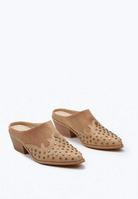 Brązowe Klapki Mule w Stylu Kowbojek na Niskim Stożku Ozdobione Nitami Nalkeda