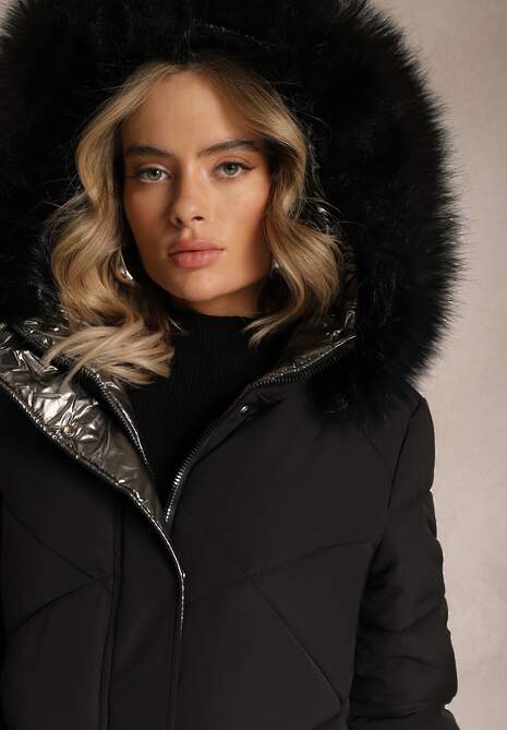 Czarna Kurtka Przed Kolano z Ozdobnym Pikowaniem i Kapturem z Futerkiem Fiorino