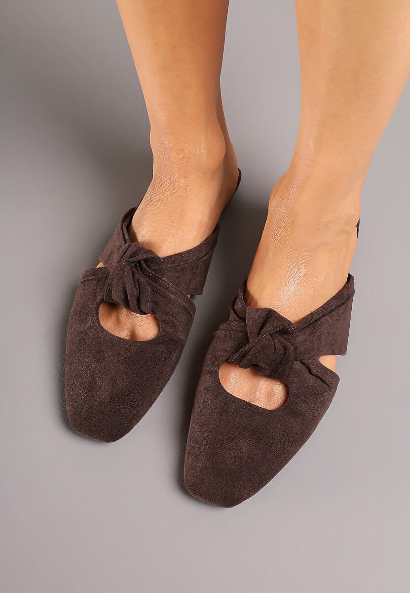 Ciemnobrązowe Klapki Vices Typu Mule z Ozdobnym Supłem Elitina