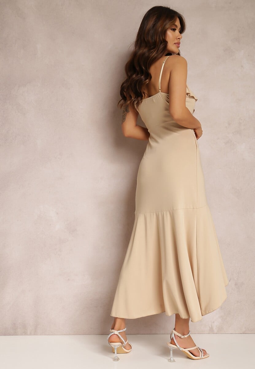 Beżowa Sukienka o Kopertowym Kroju z Falbanką Klymora