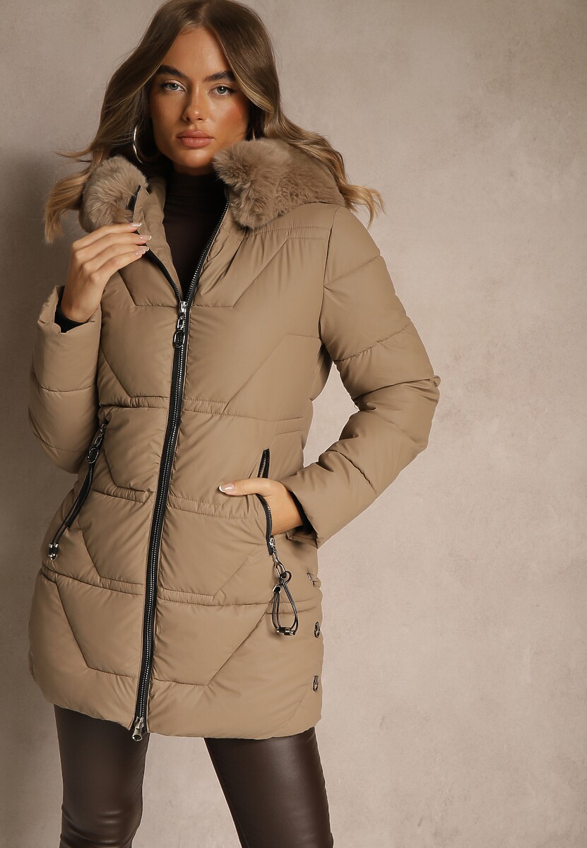 Granatowa Pikowana Kurtka o Taliowanym Kroju z Kapturem z Futrem Nalessia