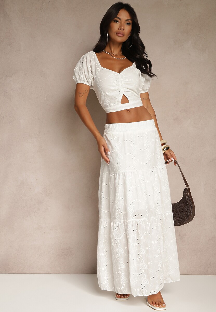 Biały Komplet Ozdobiony Haftem Top z Dekoltem i Rozkloszowana Spódnica Dololia