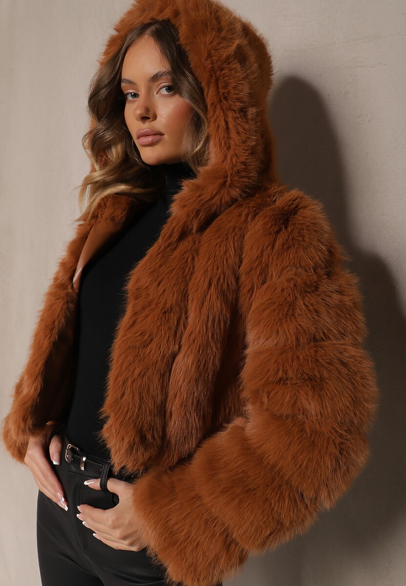 Ciemnobrązowa Krótka Kurtka Futerko z Pikowanymi Przeszyciami Kemeriana