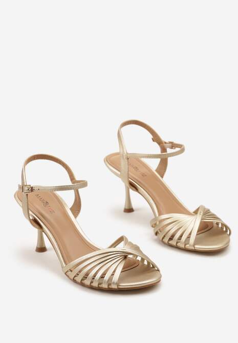 Złote Sandały z Imitacji Skóry na Niskiej Szpilce ze Sprzączką Marique