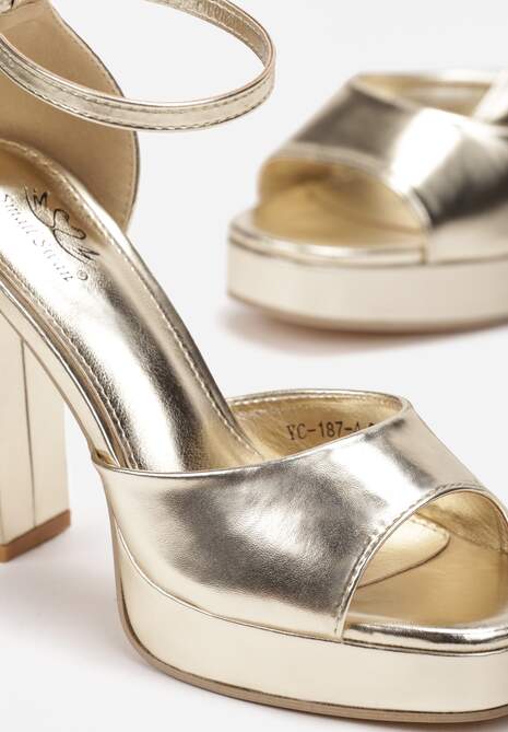 Złote Sandały z Otwartym Noskiem na Platformie i Słupku Anatine