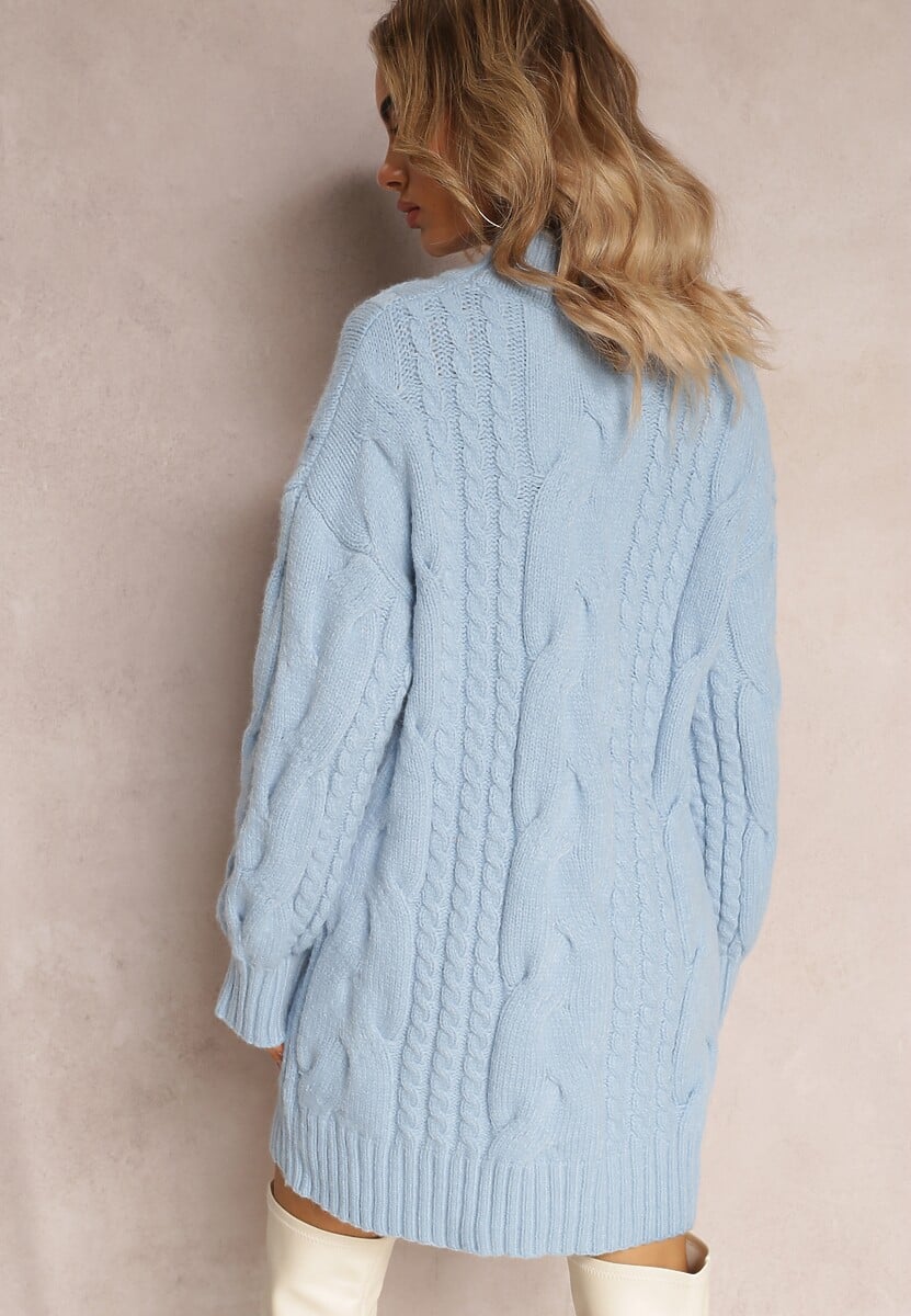 Jasnoniebieski Długi Sweter o Luźnym Kroju z Warkoczykowym Splotem Penerria