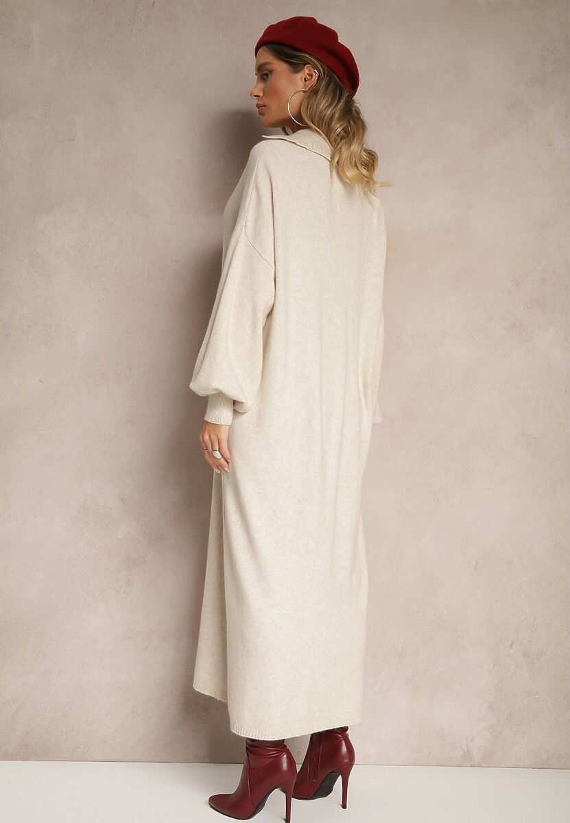 Jasnobeżowa Sweterkowa Sukienka z Wiskozą o Pudełkowym Kroju Ozdobiona Kołnierzykiem Clarinnae