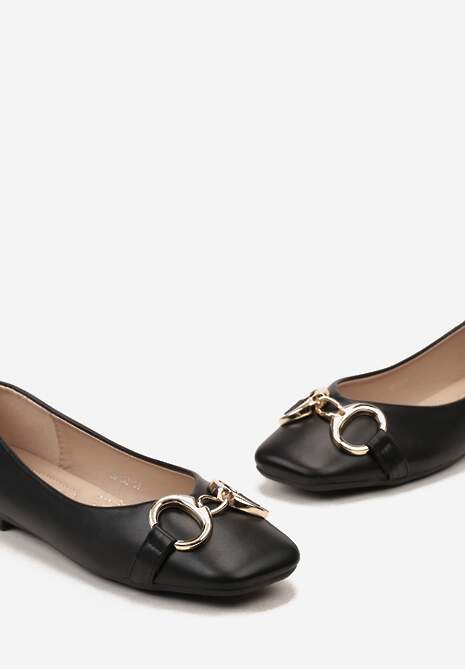 Czarne Balerinki Ozdobione Metalową Klamrą i Noskiem Kwadratowym Eladra