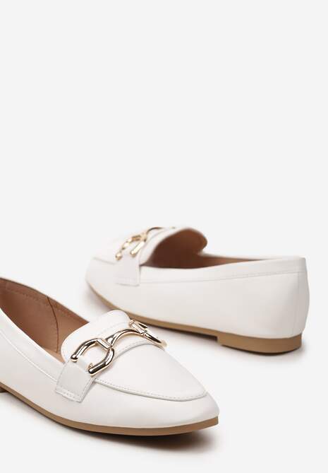 Białe Eleganckie Mokasyny w Stylu Loafersów z Klamerką Tykonia
