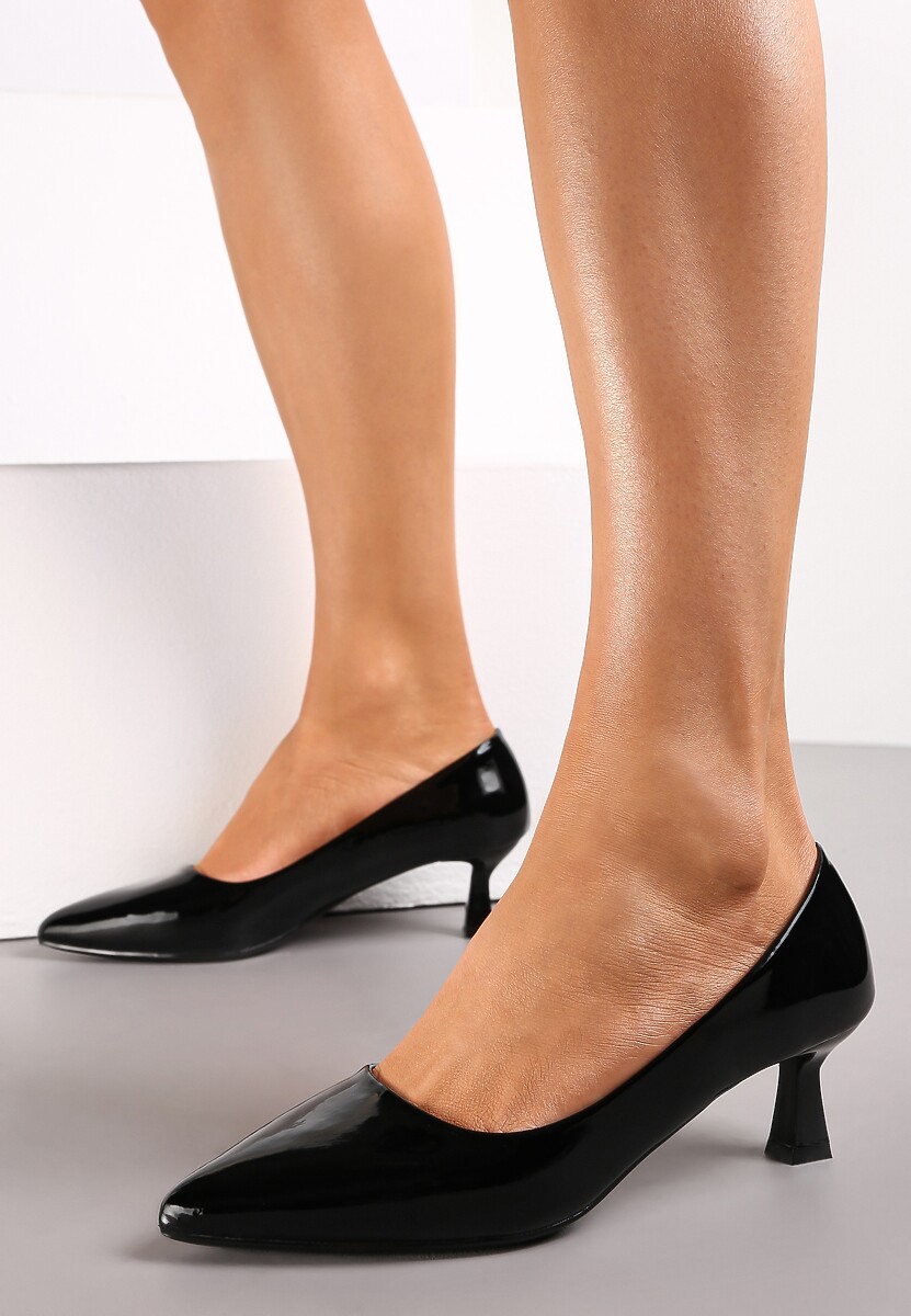 Czarne Lakierowane Czółenka z Noskiem w Szpic na Obcasie typu Kaczuszka Austena