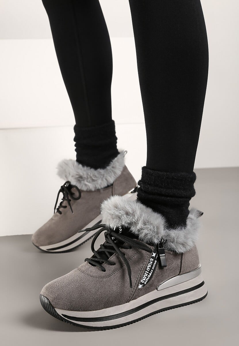 Szare Sneakersy na Płaskiej Podeszwie z Napisem i Futerkiem Taricea