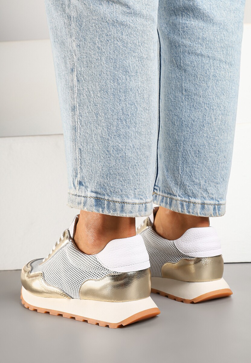 Złote Sneakersy Skórzane Ozdobione Geometrycznym Motywem Wibessa