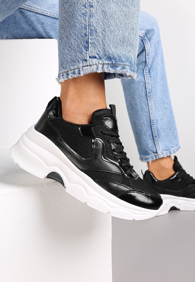 Czarne Sneakersy na Grubej Podeszwie ze Wstawkami z Perforacją Lanya