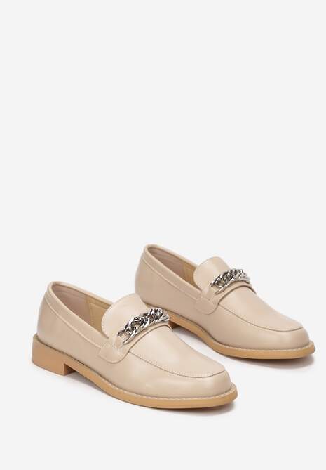 Beżowe Mokasyny na Płaskim Obcasie z Łańcuszkiem Hovale