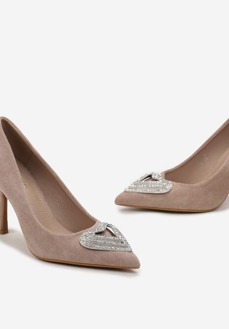 Ciemnobeżowe Szpilki z Klamrą z Cyrkoniami w Kształcie Serca Ratina