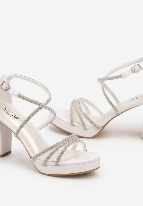 Białe Cyrkoniowe Sandały na Słupku z Ozdobnymi Paskami Beridara