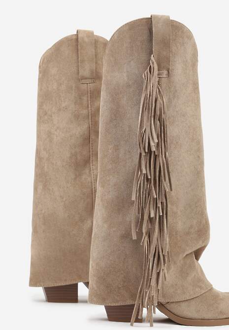 Ciemnobeżowe Kozaki Kowbojki na Stożku z Cholewką Imitującą Nogawkę z Frędzlami Monettea