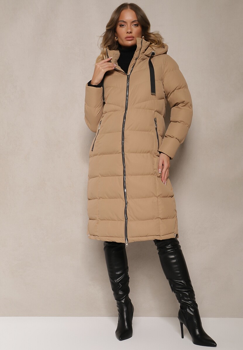 Czarna Kurtka z Kapturem i Pikowanymi Przeszyciami Zdobiona Szerokimi Taśmami Etterisa