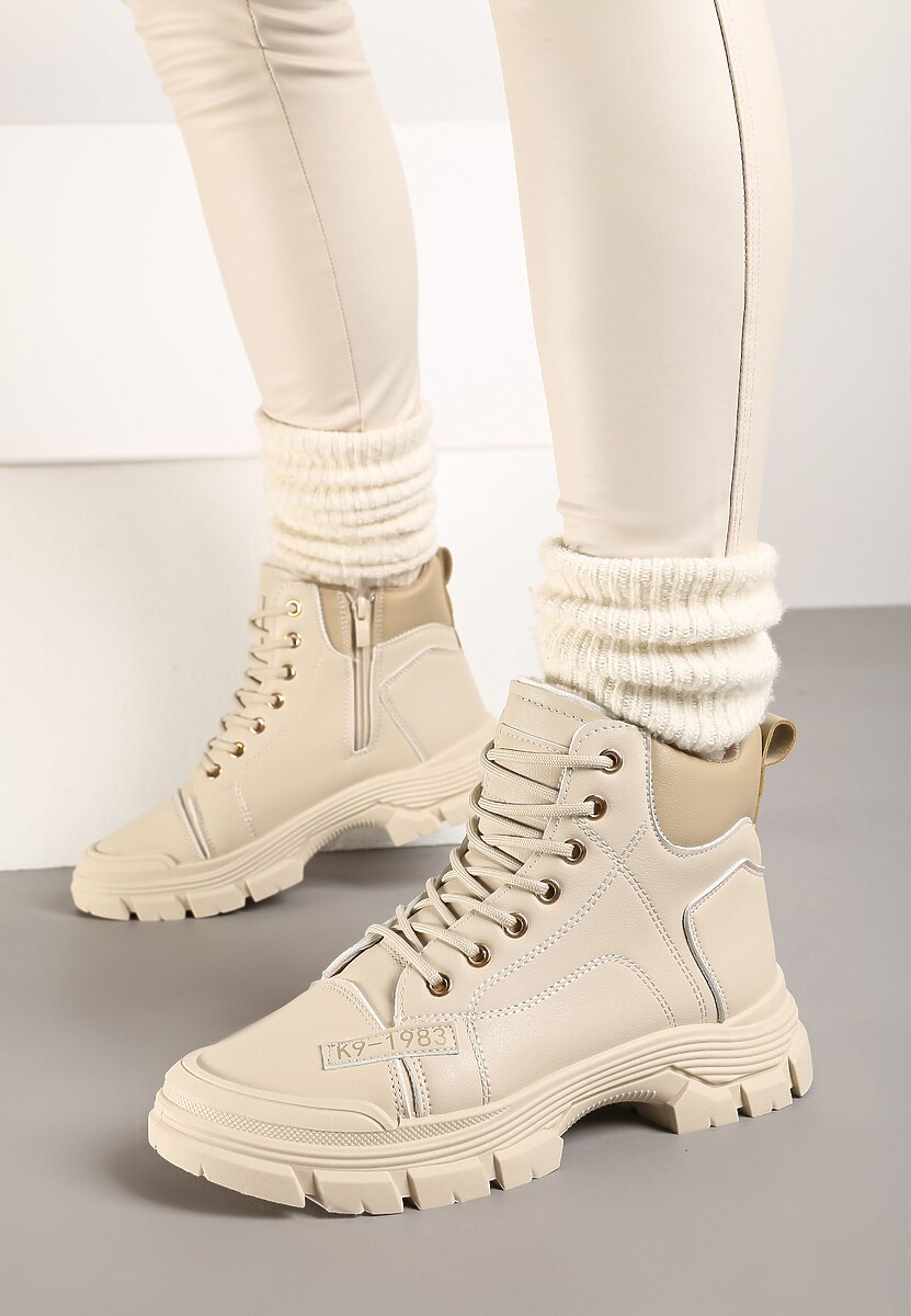 Beżowe Traperki na Grubej Podeszwie ze Żłobieniami Ocieplane Futrem Leannara