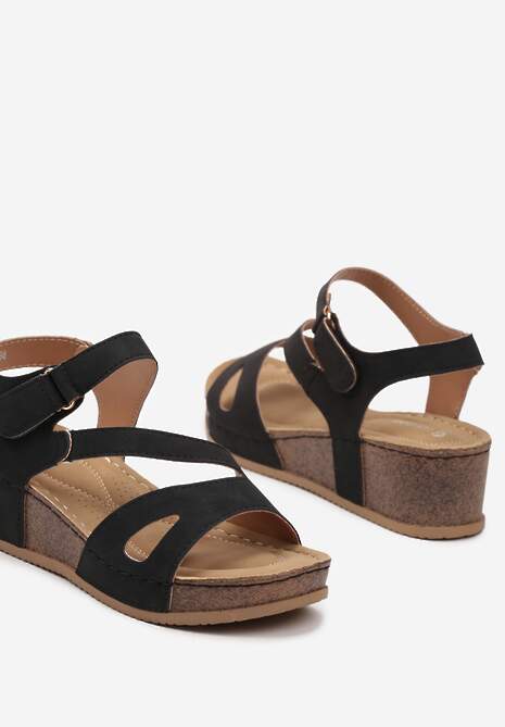Czarne Sandały z Ekoskóry Zapinane na Rzep na Koturnie Moaxines