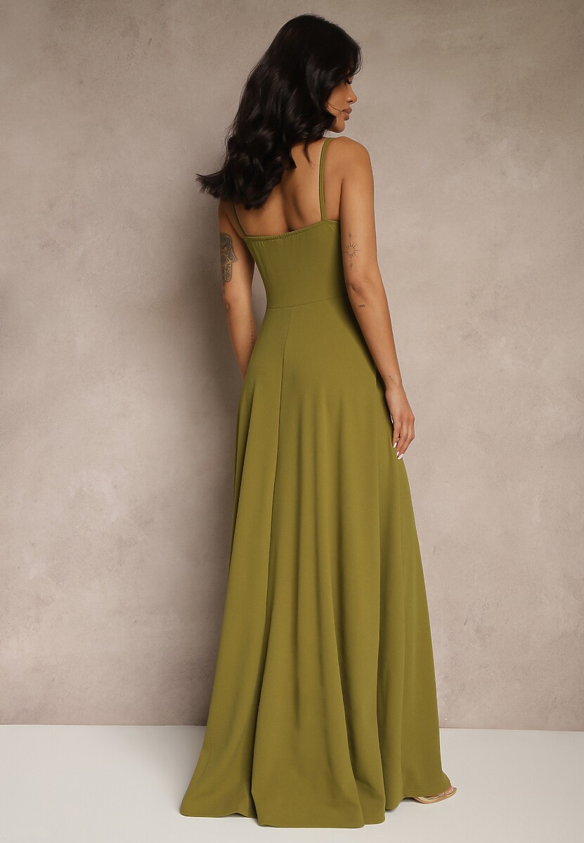 Jasnozielona Elegancka Sukienka o Rozkloszowanym Kroju z Rozcięciem na Ramiączkach z Kopertowym Dekoltem Winelia