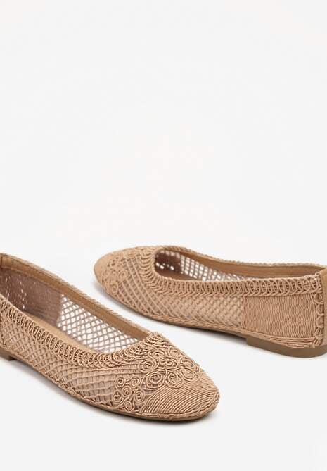 Ciemnobeżowe Balerinki Ozdobione Siateczką Landeora